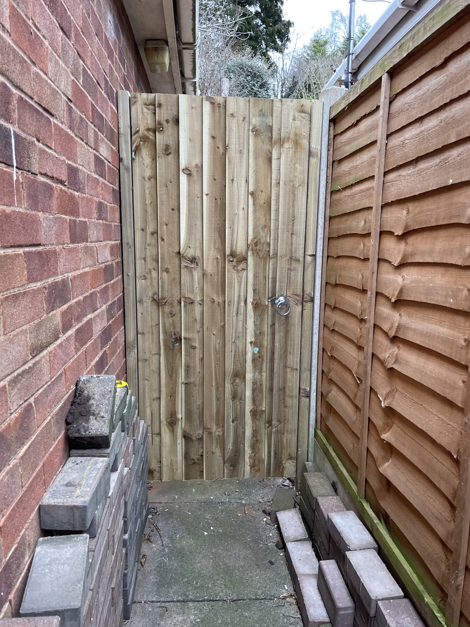 Black Country Fencing Ltd, Fencing and gate installation