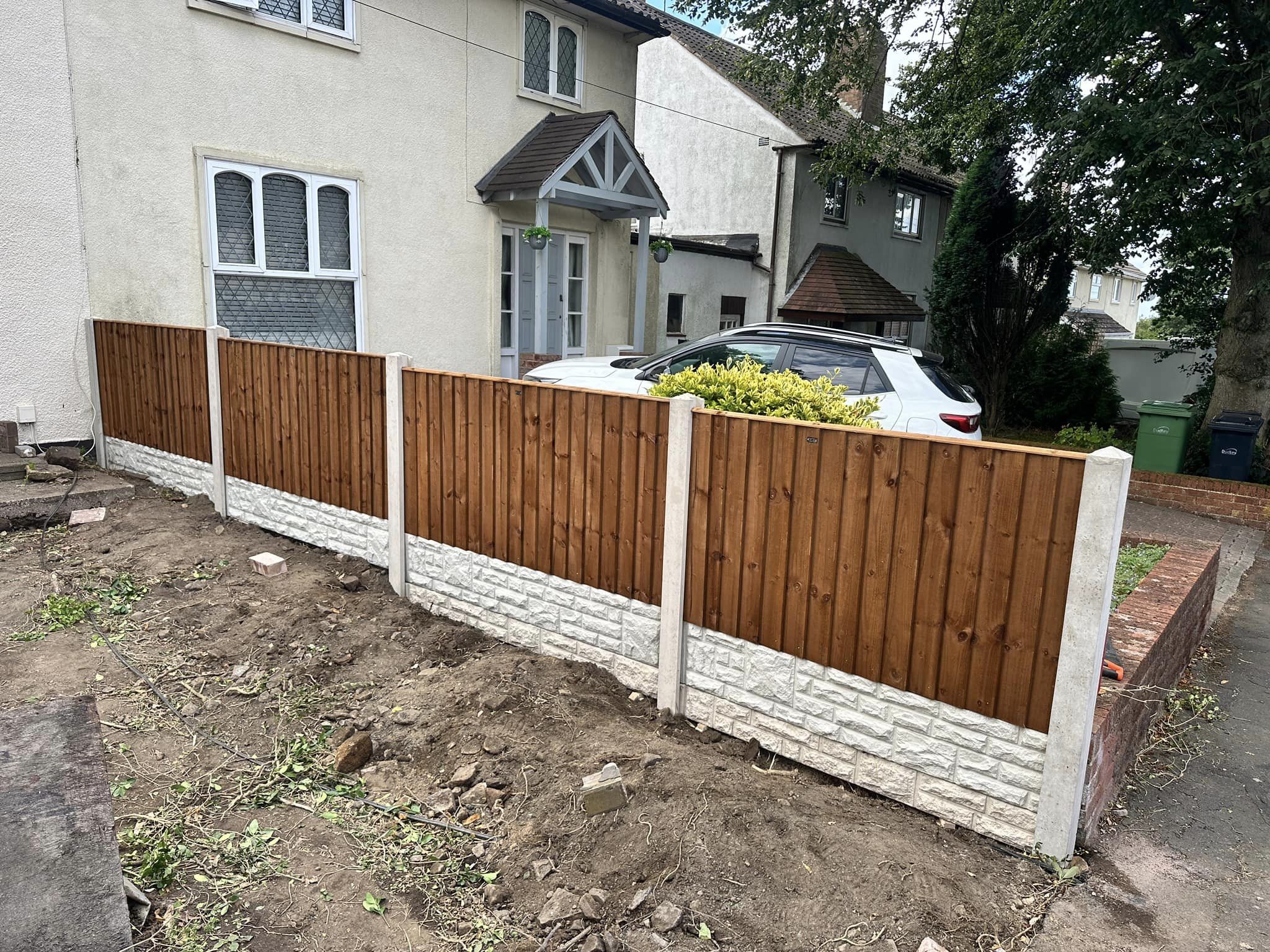 Black Country Fencing Ltd, Fencing and gate installation