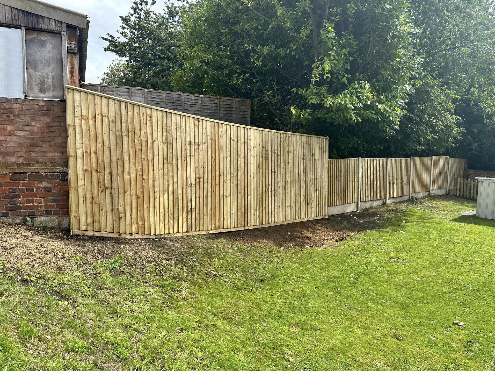 Black Country Fencing Ltd, Fencing and gate installation