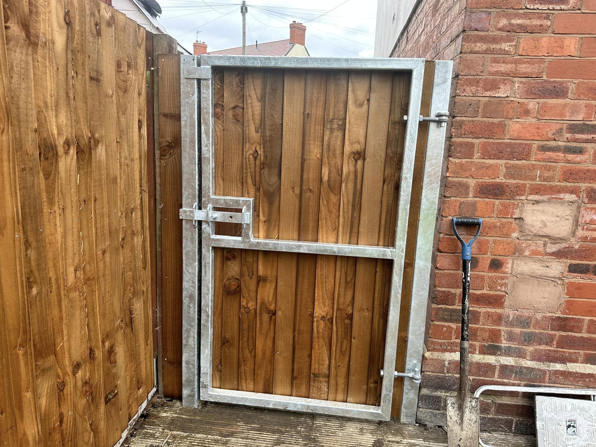 Black Country Fencing Ltd, Fencing and gate installation